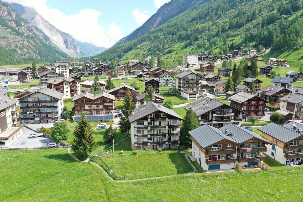 Appartement Relaxing Loft Haven Near Zermatt - Parking Free à Täsch Extérieur photo